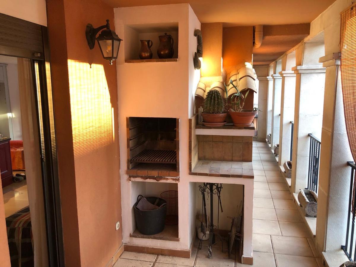 Loft Acogedor Con Terraza Y Parking En El Centro Leilighet Huesca Eksteriør bilde